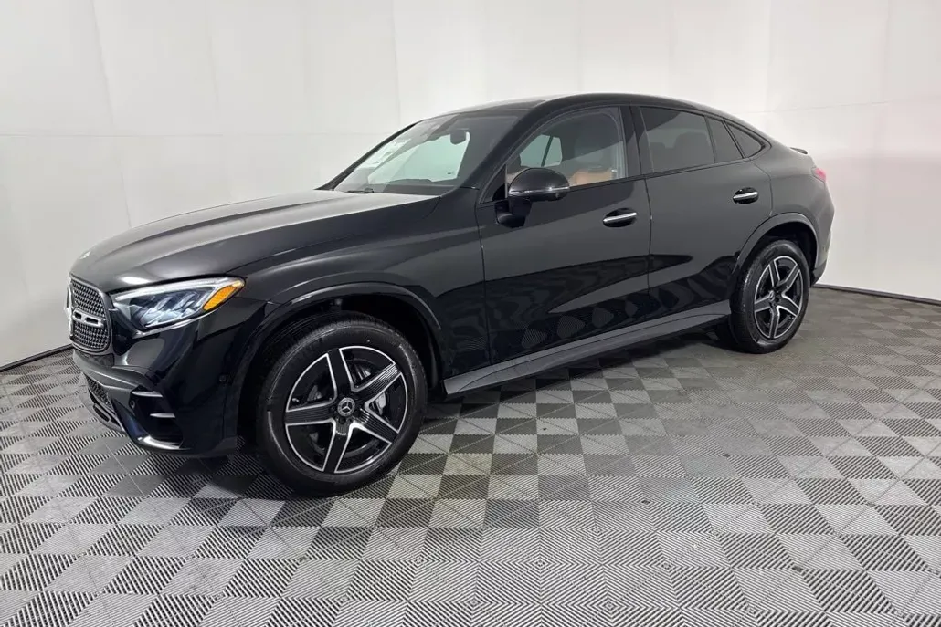 2026 Mercedes Benz GLC 300 4MATIC photo 1