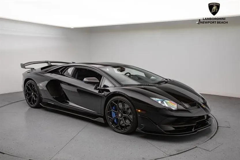 2020 Lamborghini Aventador SVJ Coupe photo 1