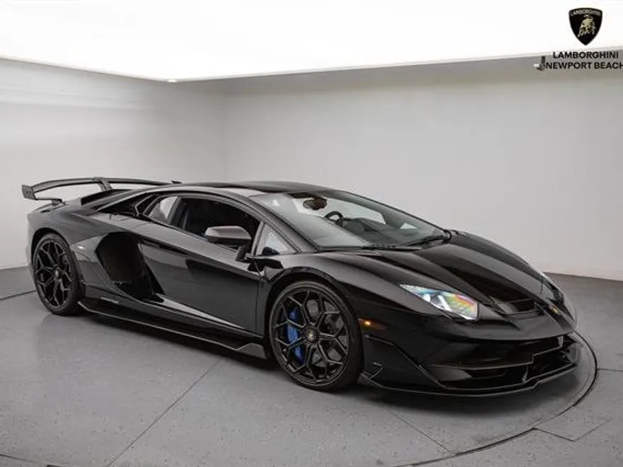 2020 Lamborghini Aventador SVJ Coupe photo 1