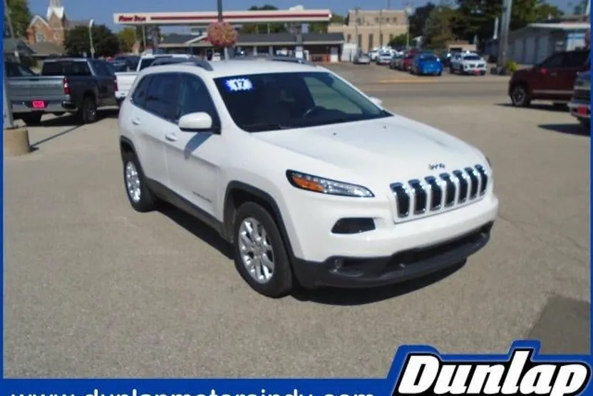 2017 Jeep Cherokee Latitude photo 1