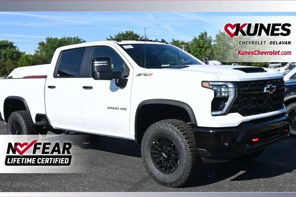 2025 Chevrolet Silverado 2500HD ZR2 photo 1