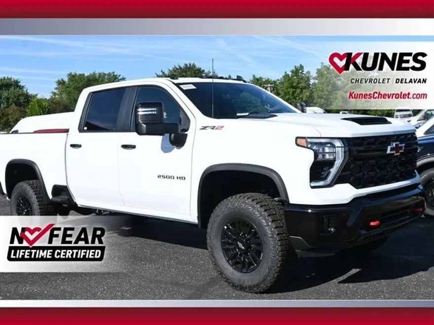2025 Chevrolet Silverado 2500HD ZR2 photo 1