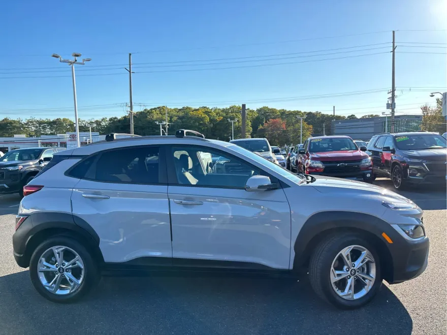 2023 Hyundai Kona SEL photo 1