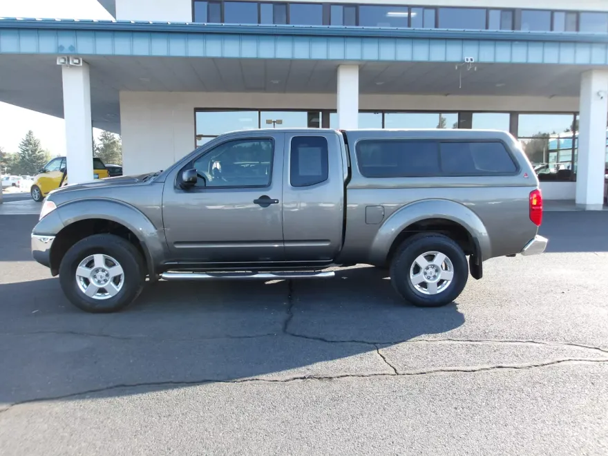 2008 Nissan Frontier SE King Cab photo 1