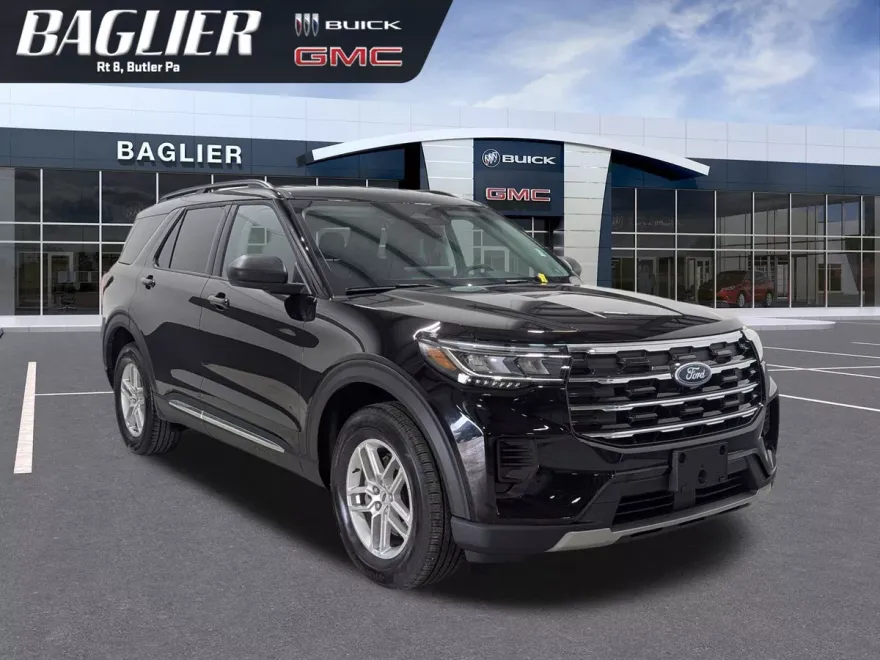 2025 Ford Explorer photo 1
