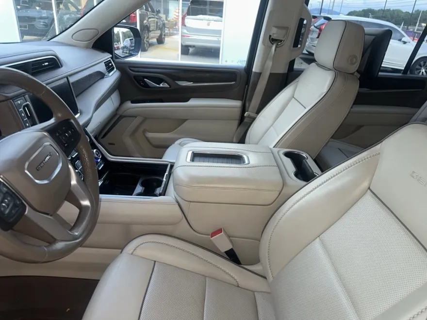 2022 Gmc Yukon XL Denali photo 1