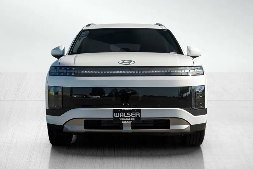2026 Hyundai Ioniq photo 1