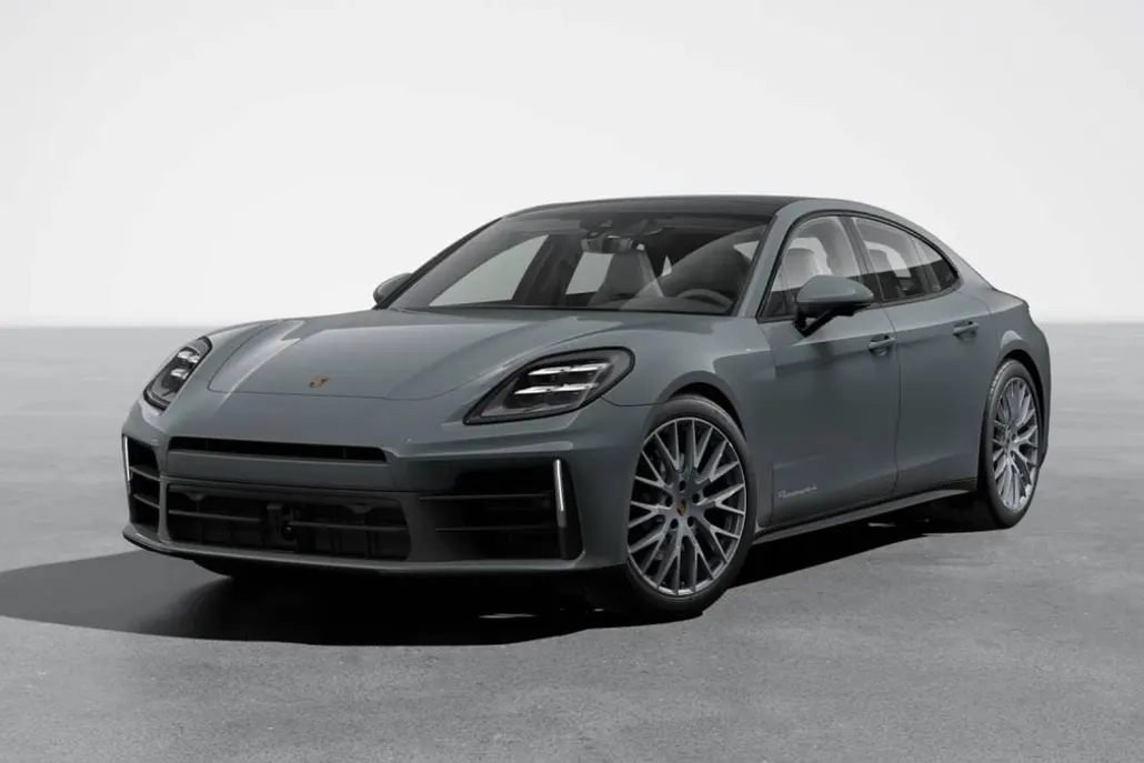 2026 Porsche Panamera 4 photo 1