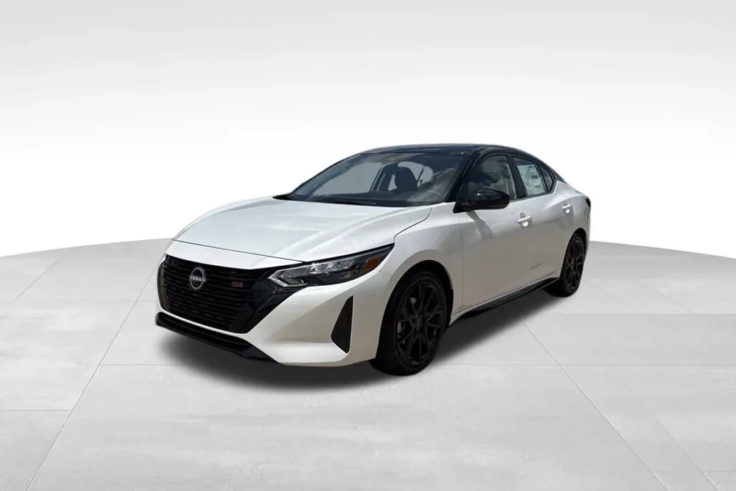2025 Nissan Sentra SR photo 1