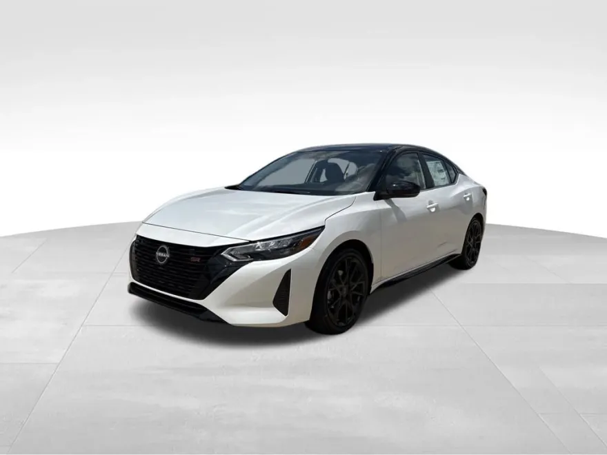 2025 Nissan Sentra SR photo 1