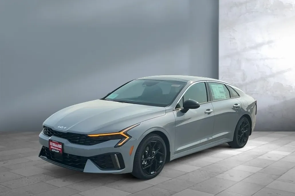 2026 Kia K5 GT-Line photo 1