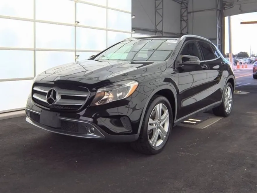2017 Mercedes Benz GLA 250 photo 1