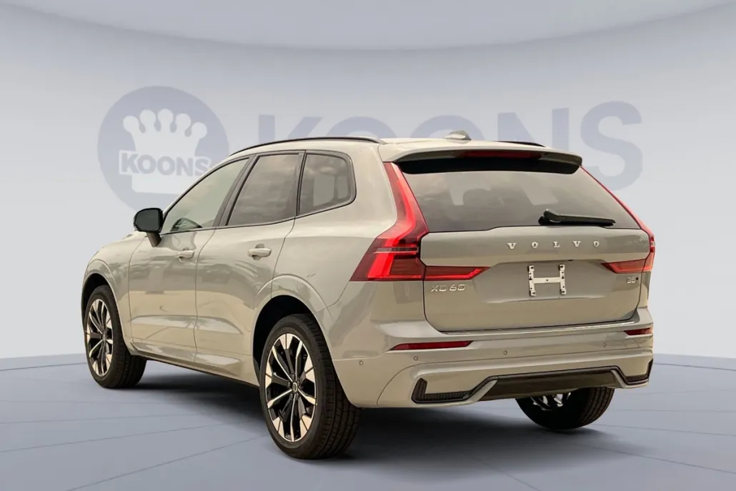2026 Volvo XC60 B5 Plus photo 1