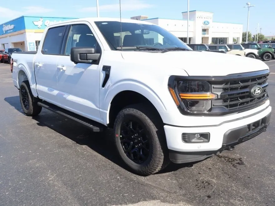 2025 Ford F-150 XLT photo 1