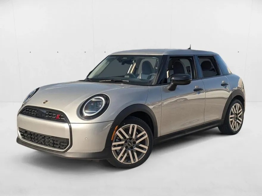 2025 Mini Cooper 4 Door Hardtop Signature photo 1