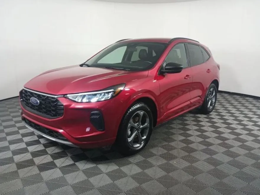 2024 Ford Escape ST-Line Sport photo 1