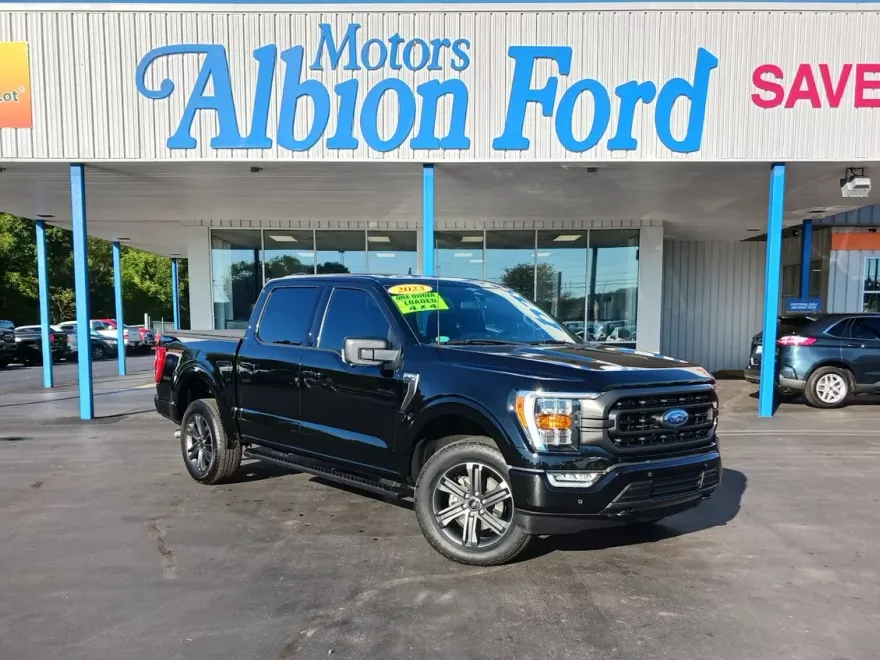 2023 Ford F-150 XLT photo 1