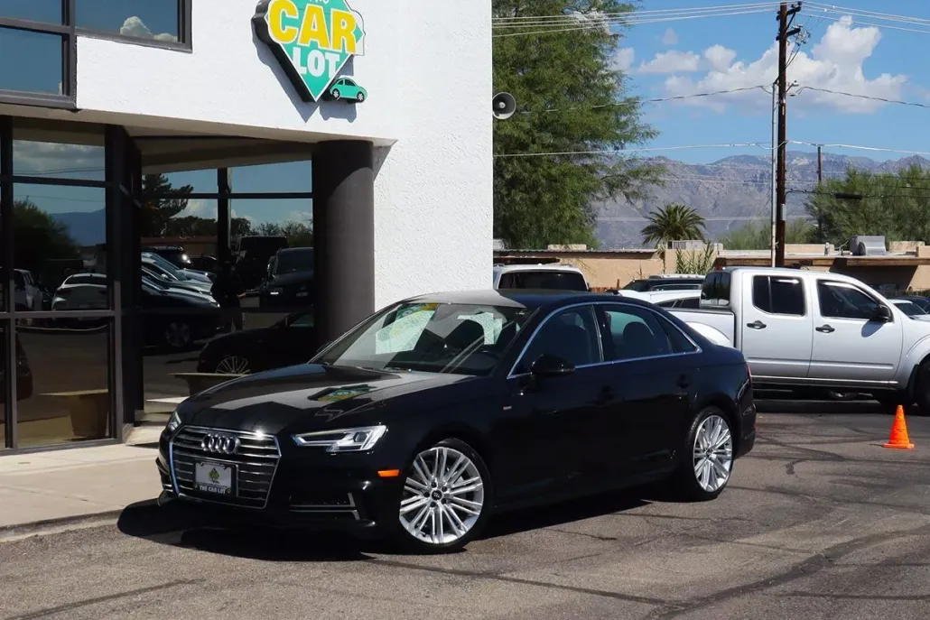 2018 Audi A4 Premium Plus photo 1