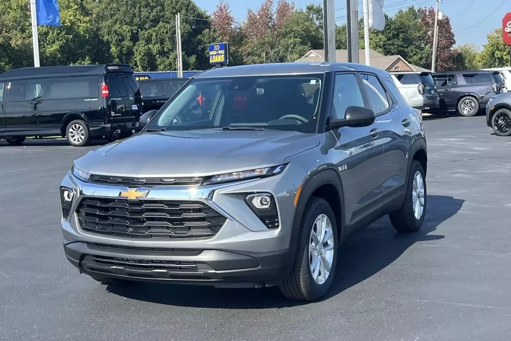 2026 Chevrolet Trailblazer LS photo 1