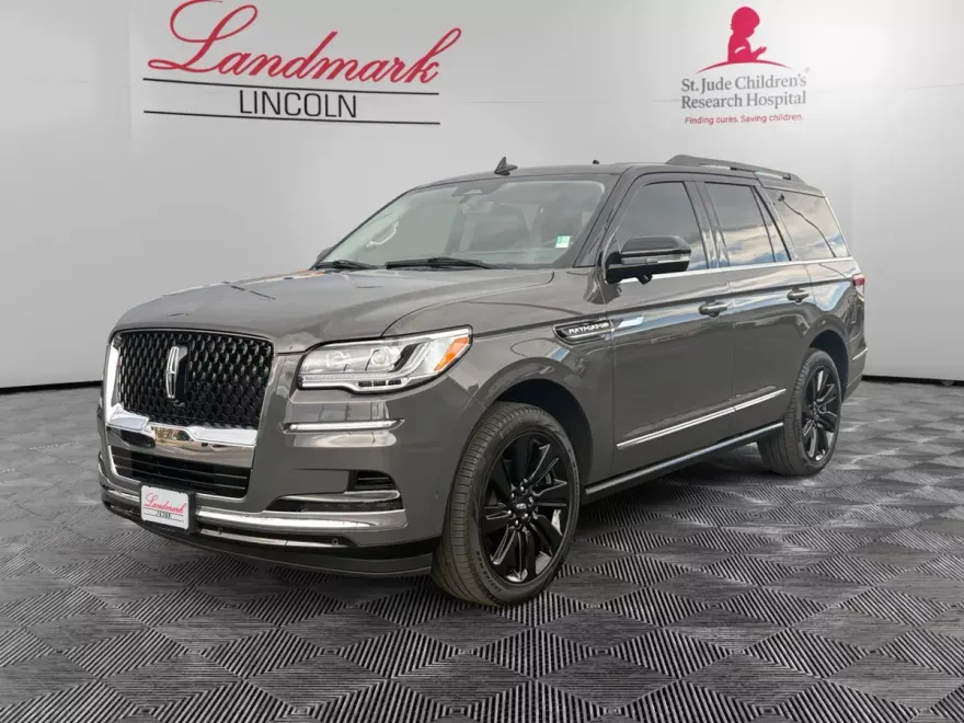 2024 Lincoln Navigator Black Label photo 1