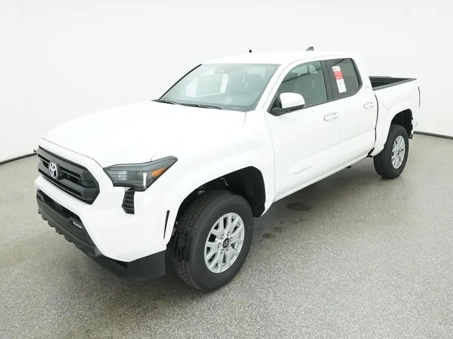 2024 Toyota Tacoma SR5 photo 1