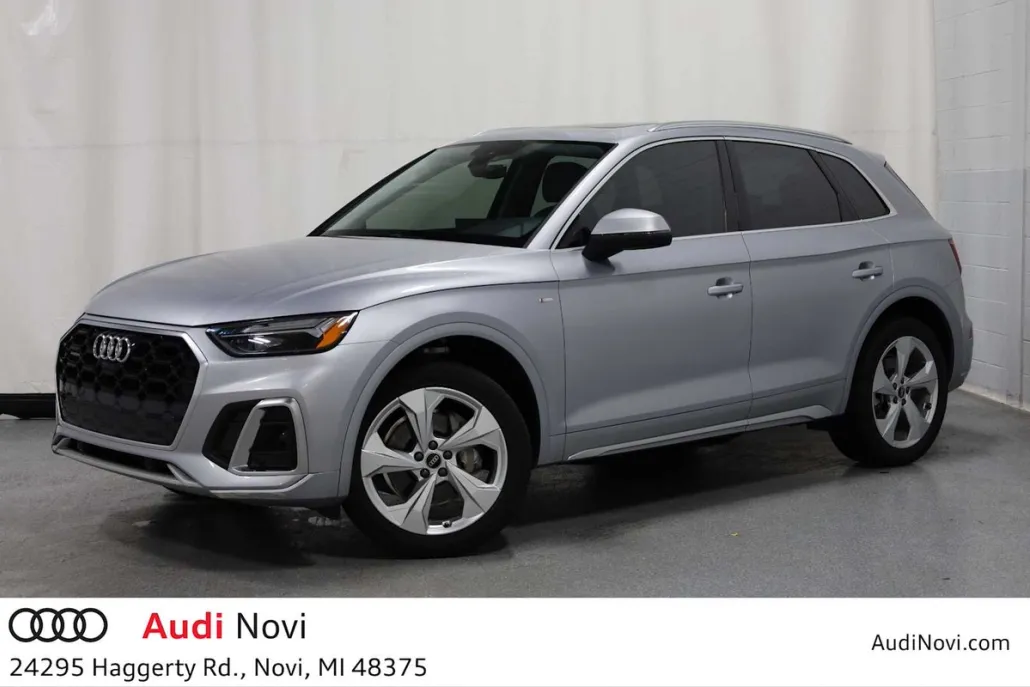 2022 Audi Q5 45 S line Premium Plus photo 1