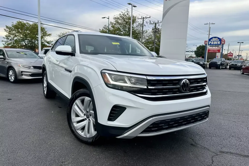 2023 Volkswagen Atlas Cross Sport SE photo 1