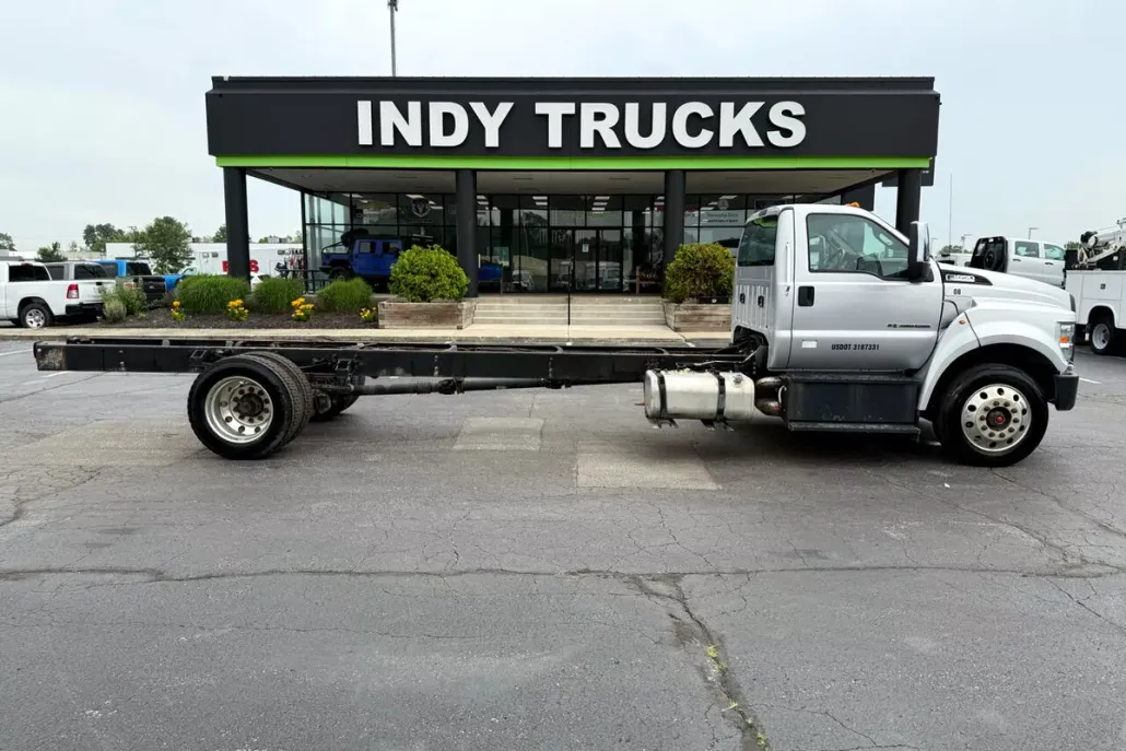 2018 Ford F-650 Regular Cab photo 1