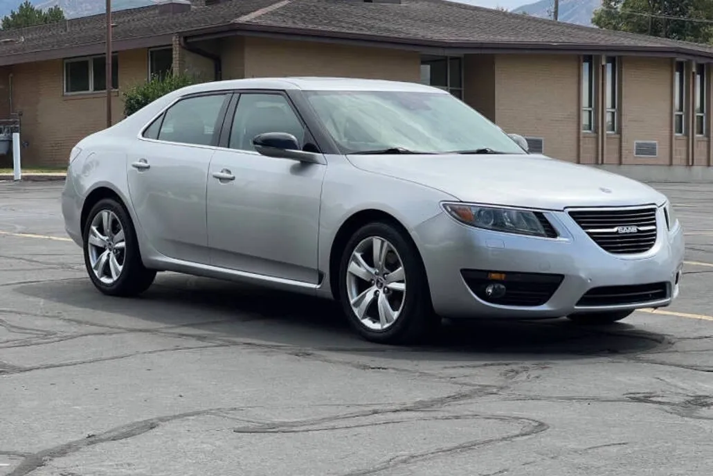 2011 Saab 9-5 photo 1