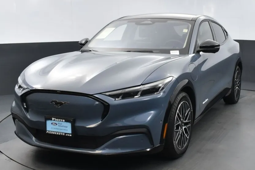 2024 Ford Mustang Mach-E Premium photo 1