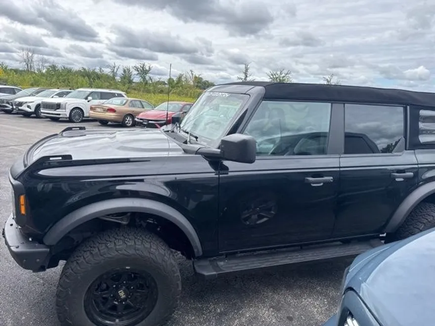 2021 Ford Bronco Black Diamond photo 1