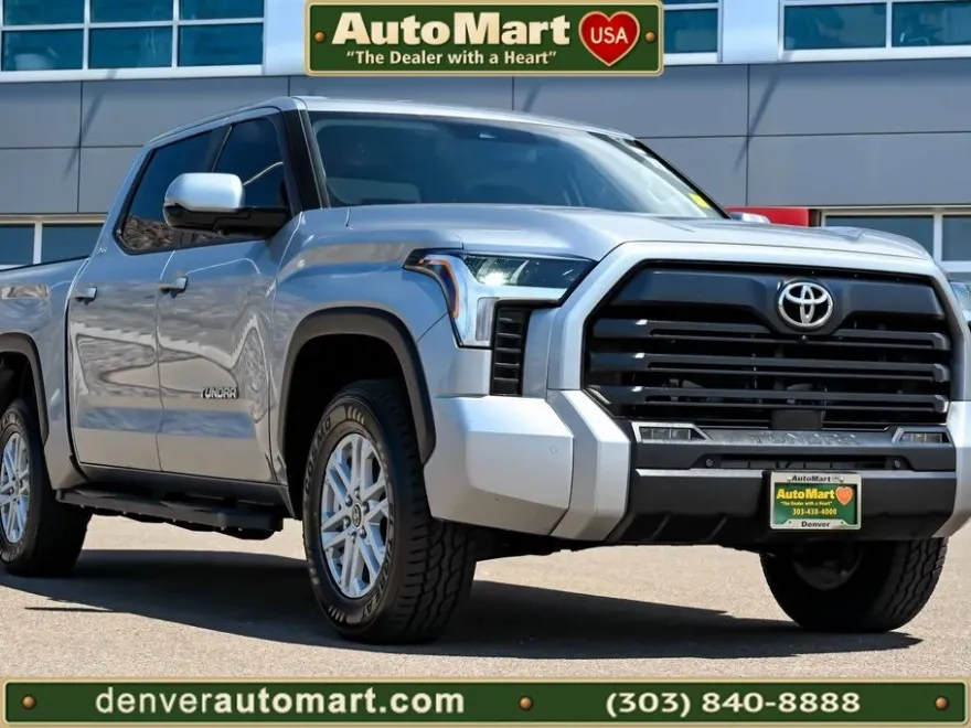 2024 Toyota Tundra SR5 photo 1
