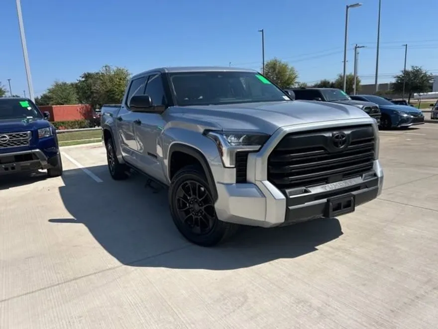 2023 Toyota Tundra SR5 photo 1