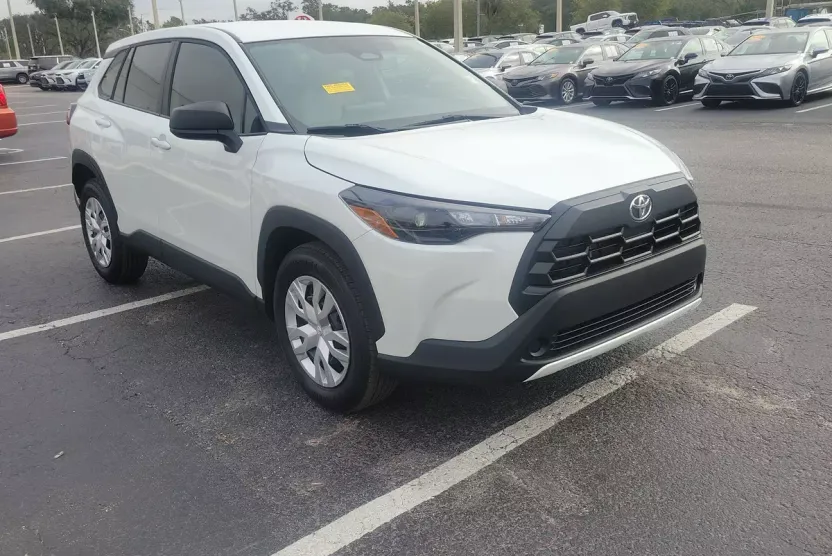 2026 Toyota Corolla Cross L photo 1