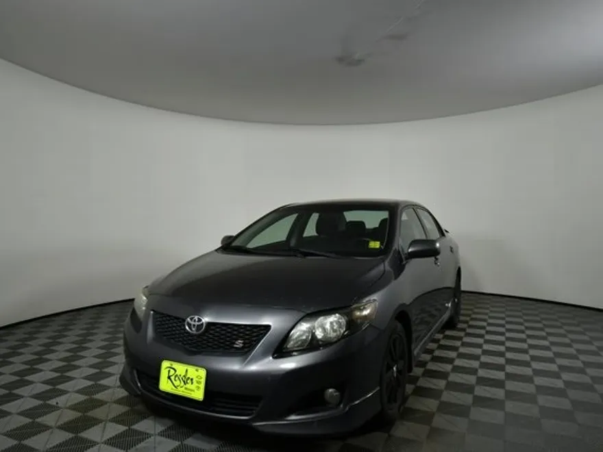 2009 Toyota Corolla S photo 1