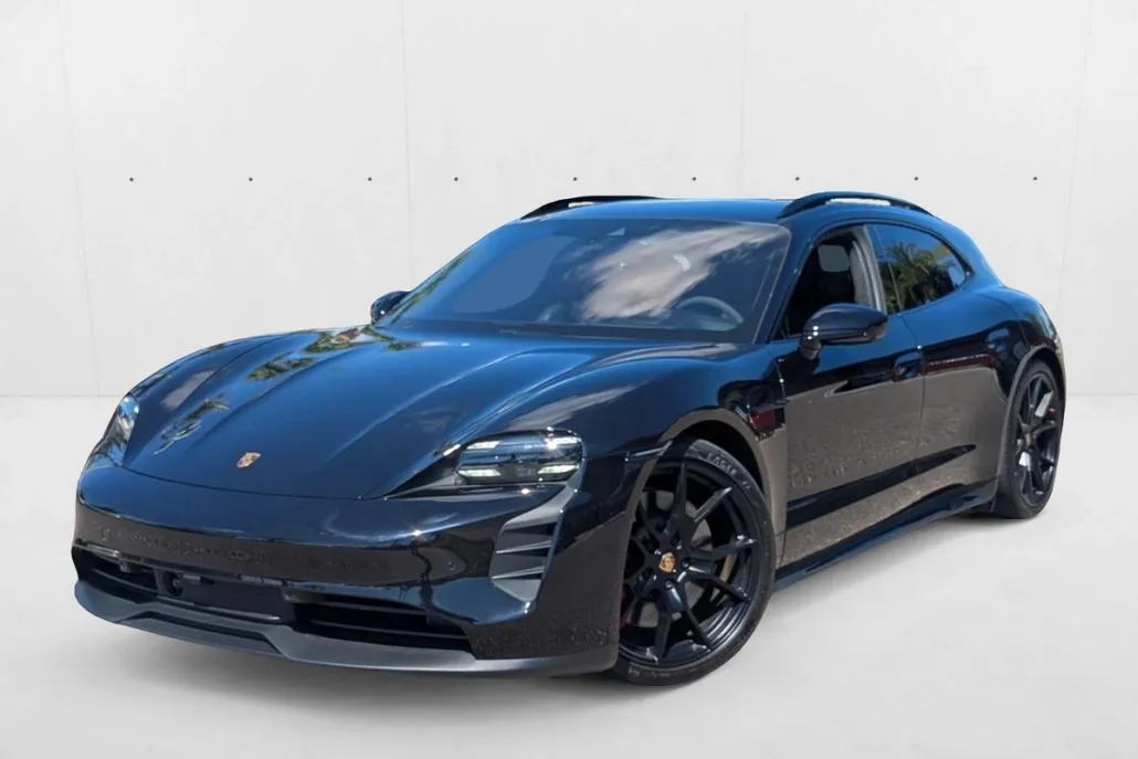 2024 Porsche Taycan GTS Sport Turismo photo 1