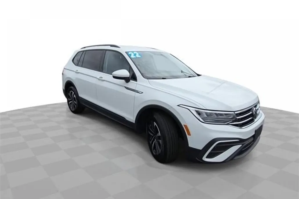 2022 Volkswagen Tiguan S photo 1