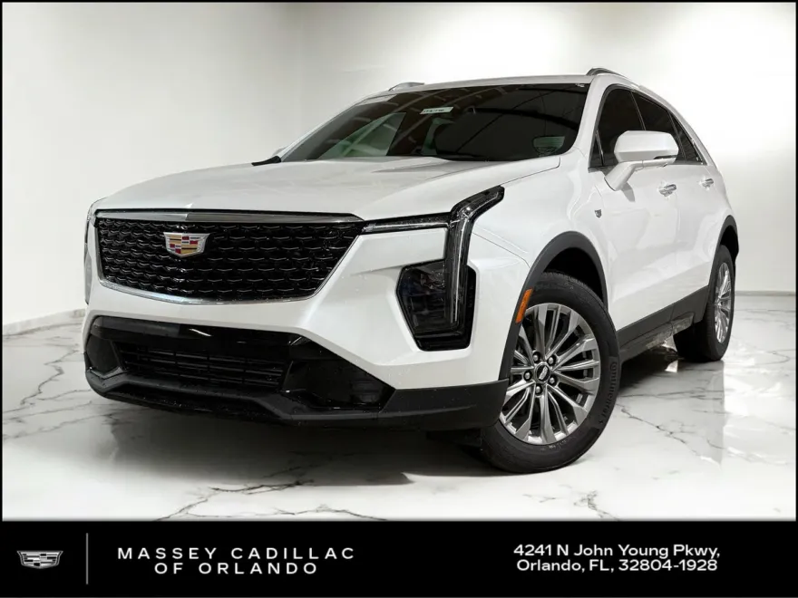 2025 Cadillac XT4 Premium Luxury photo 1