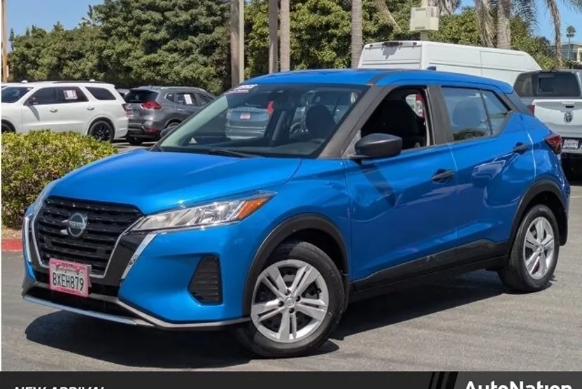 2021 Nissan Kicks S photo 1