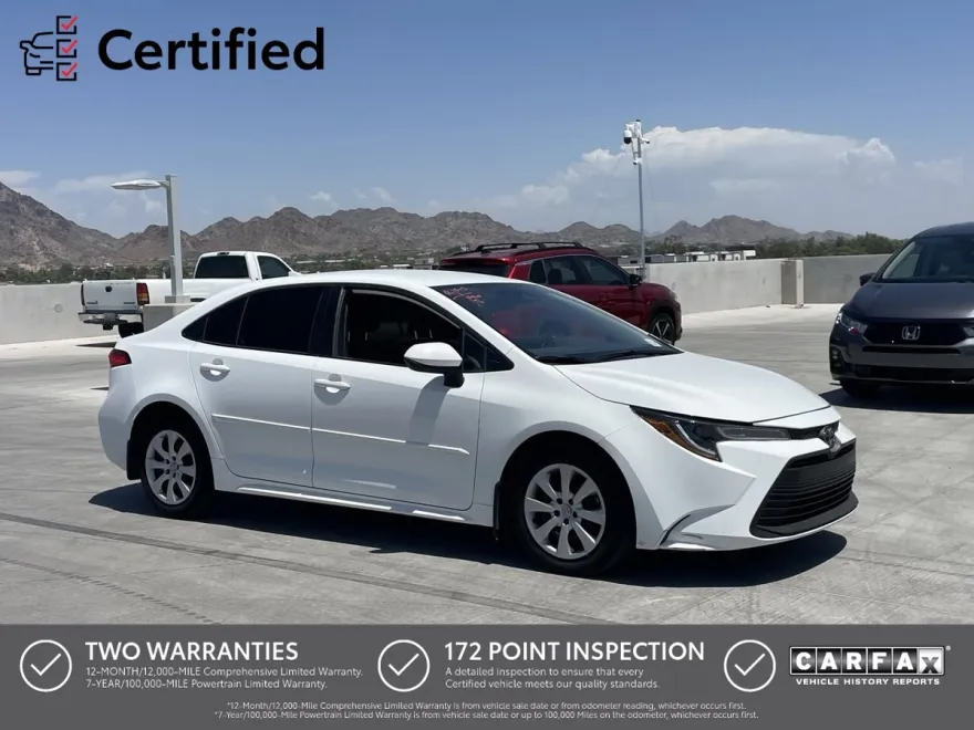 2023 Toyota Corolla LE photo 1
