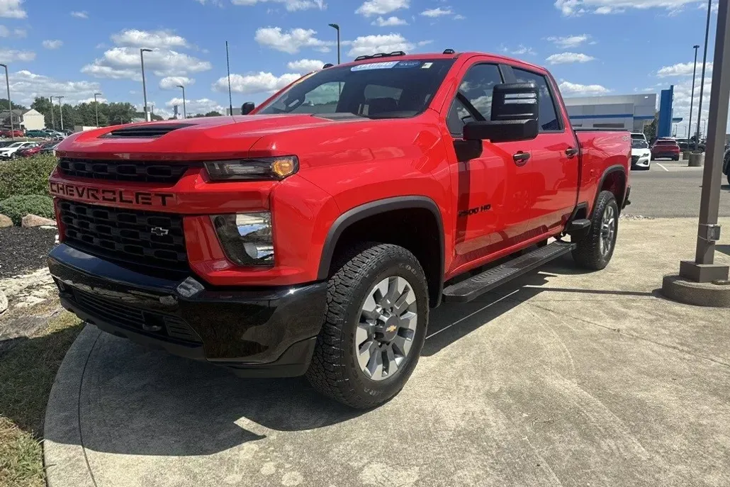 2022 Chevrolet Silverado 2500HD Custom photo 1