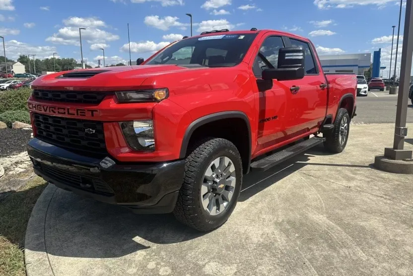 2022 Chevrolet Silverado 2500HD Custom photo 1
