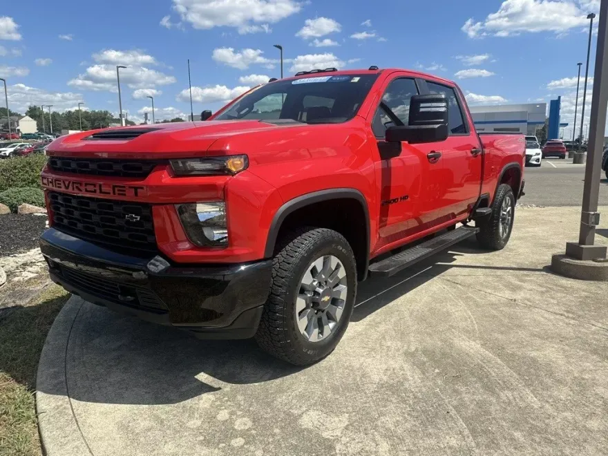 2022 Chevrolet Silverado 2500HD Custom photo 1