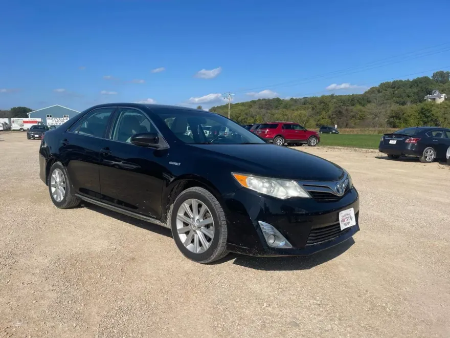 2012 Toyota Camry XLE Hybrid photo 1