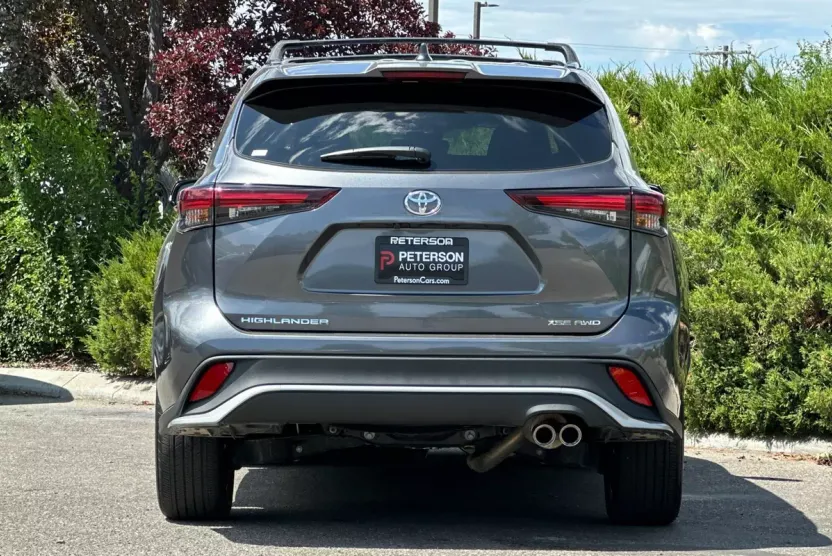2024 Toyota Highlander XSE photo 1
