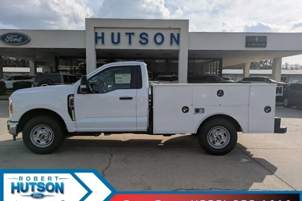 2025 Ford F-250 XL photo 1