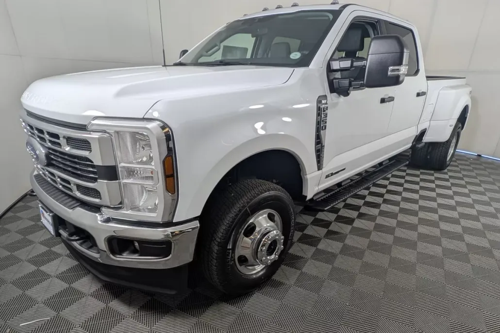 2026 Ford F-350 XLT photo 1