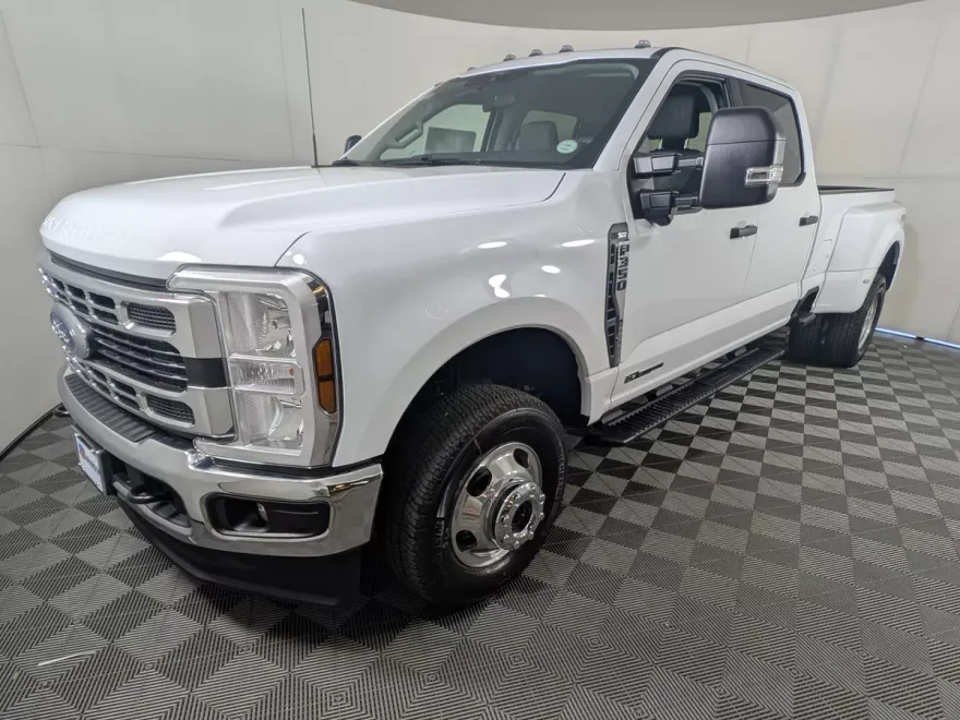 2026 Ford F-350 XLT photo 1