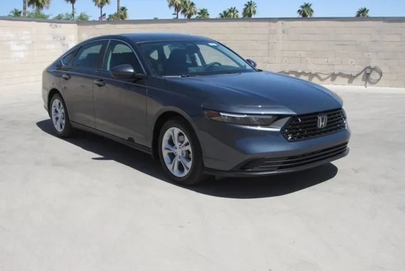 2025 Honda Accord LX photo 1