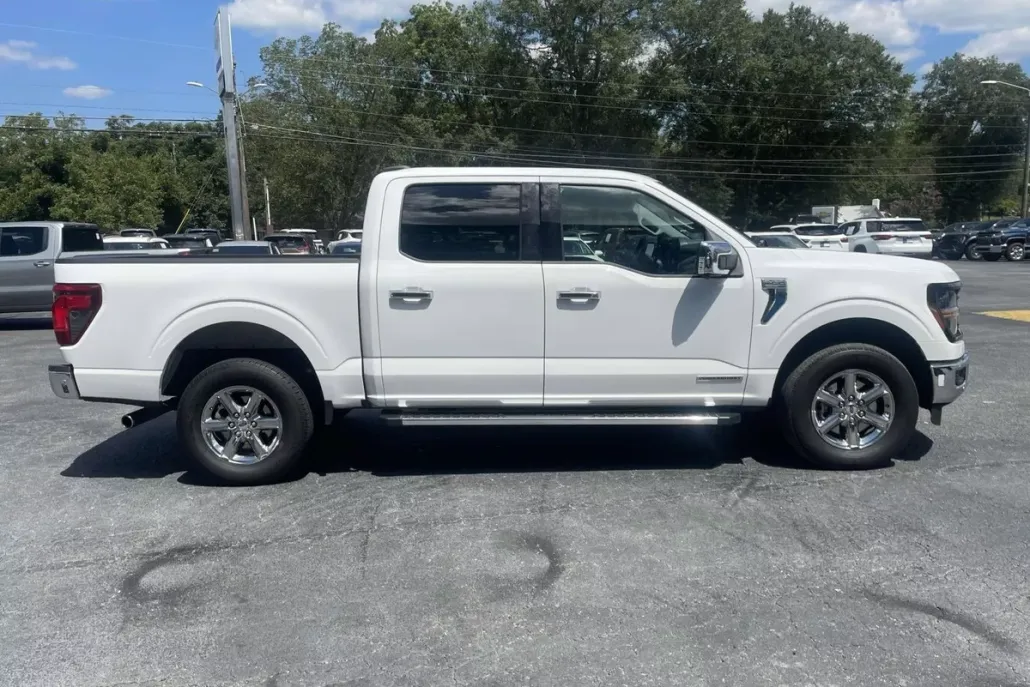2024 Ford F-150 XLT photo 1